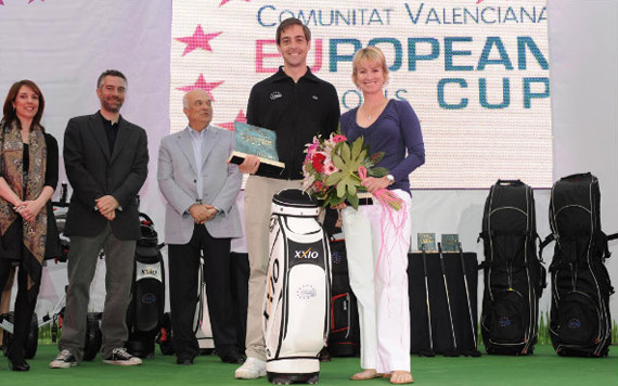 Karrie Webb y uno de los ganadores del ProAm (foto de Felipe Pérez)