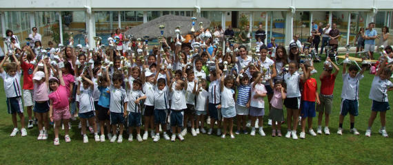 Imagen del artículo Entrega de trofeos de la escuela del Club de Campo del Mediterráneo