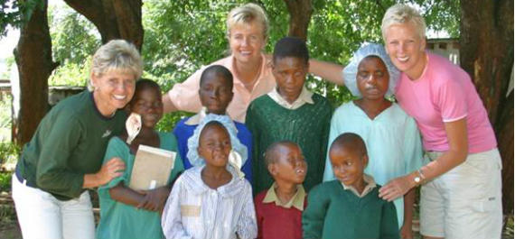 Imagen del artículo 100 hoyos en un día para llevar luz a los niños de Zimbabue