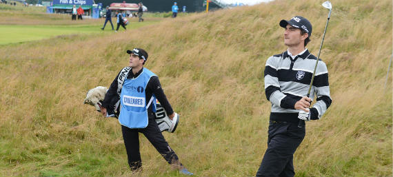 Imagen del artículo ¡De pro a caddie en el Open Championship!