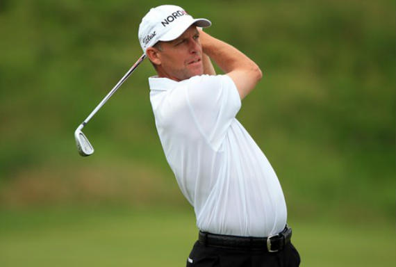 Imagen del artículo Anders Hansen aprueba un examen final de golf