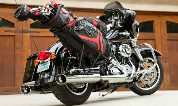 Imagen del artículo Al campo de golf en Harley Davidson