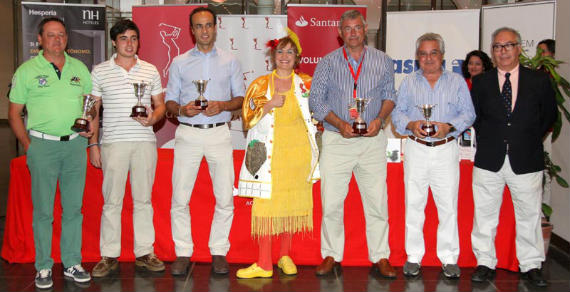 Imagen del artículo Lucha contra el cáncer y sonrisas en el Circuito de Golf Solidario Accionistas Santander
