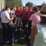 Los asistentes al fitting de Lauro Golf, atentos a las explicaciones