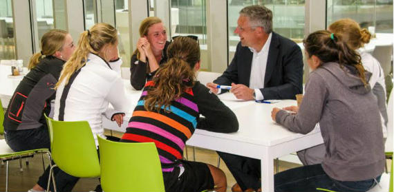 Imagen del artículo Deloitte y Bushnell estrechan lazos con el LET